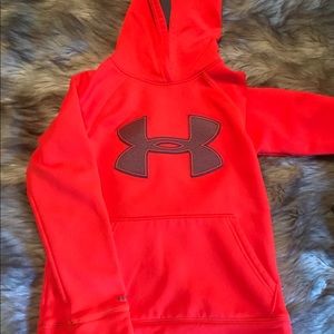 Boys YXS Under Armour sweatshirt